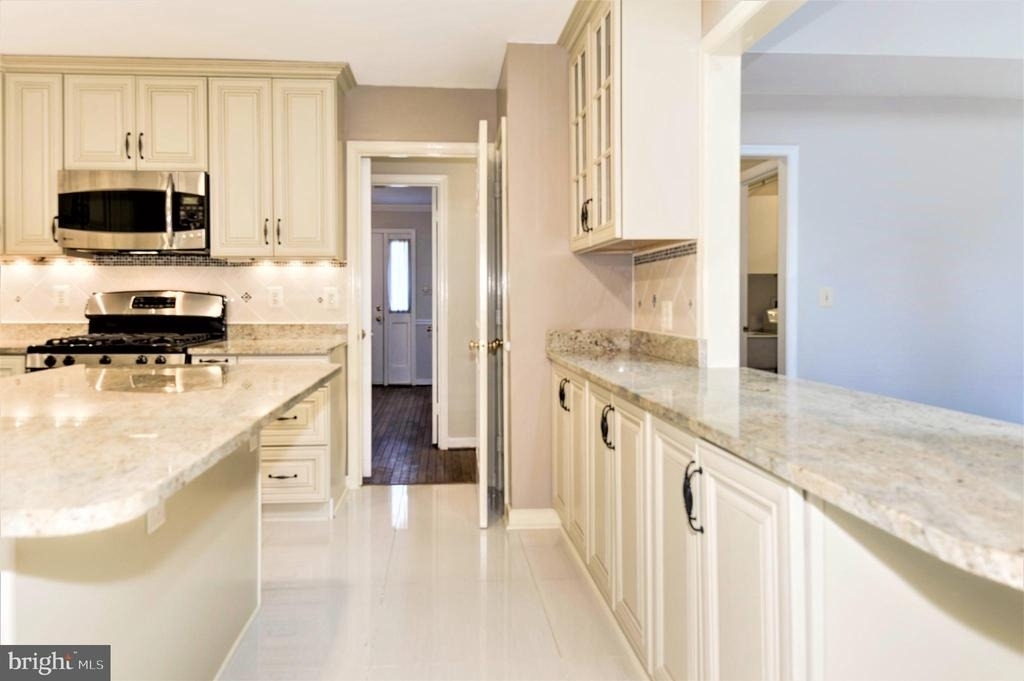 10322 Dunn Meadow Road - Photo 4