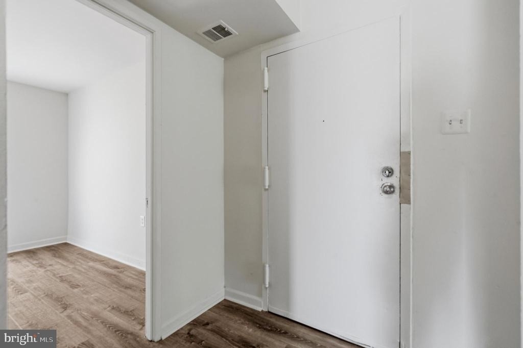 8604 Village Way - Photo 16