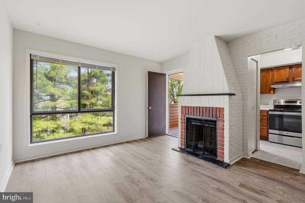 8604 Village Way - Photo 2