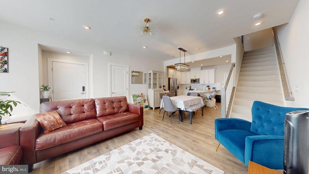 13637 Dulles Technology Drive - Photo 2