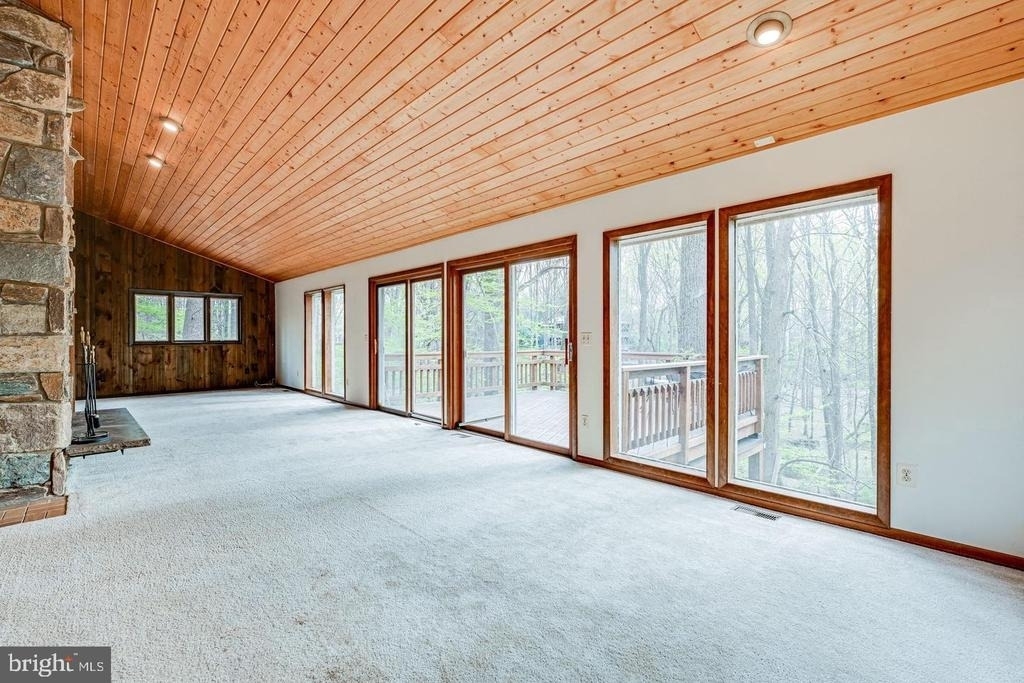 1328 Potomac School Road - Photo 8