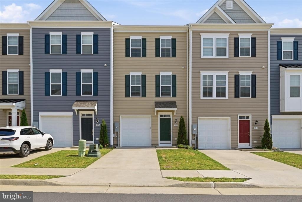 117 Stribling - Photo 0
