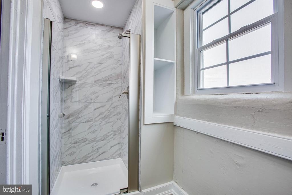 312 William Street - Photo 11