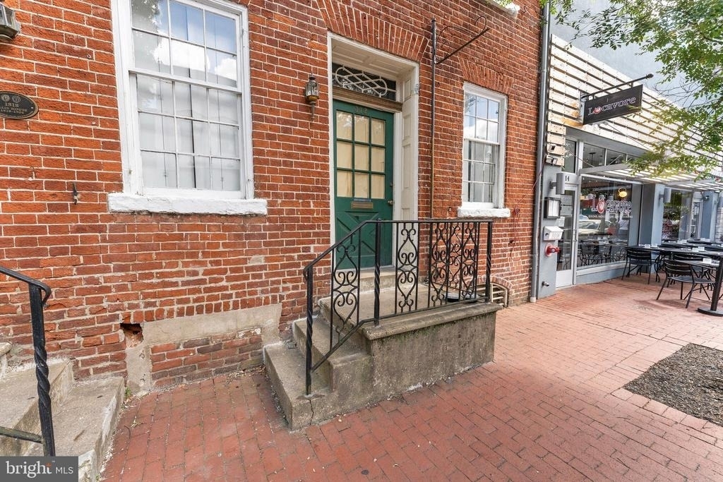 312 William Street - Photo 2