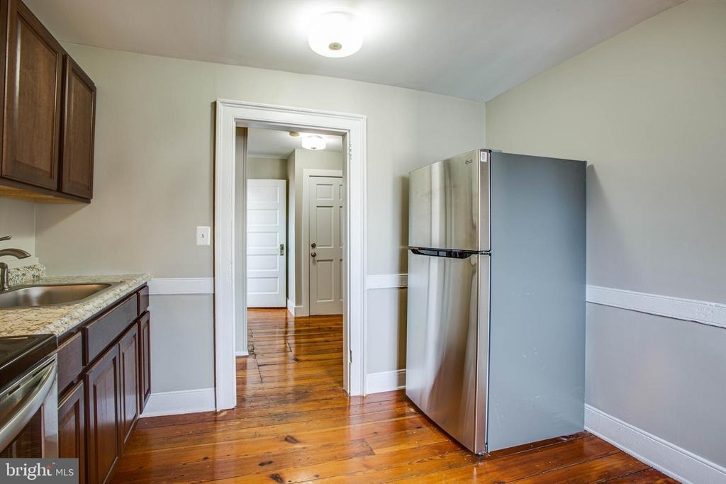 312 William Street - Photo 10