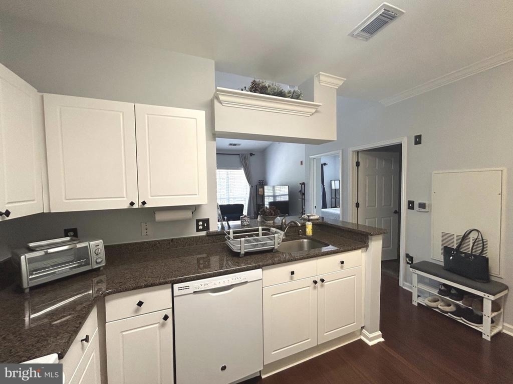 4561 Strutfield Lane - Photo 7