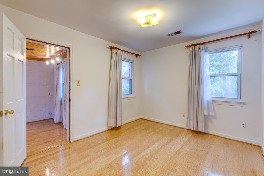 1947 Arlington Ridge Road - Photo 15
