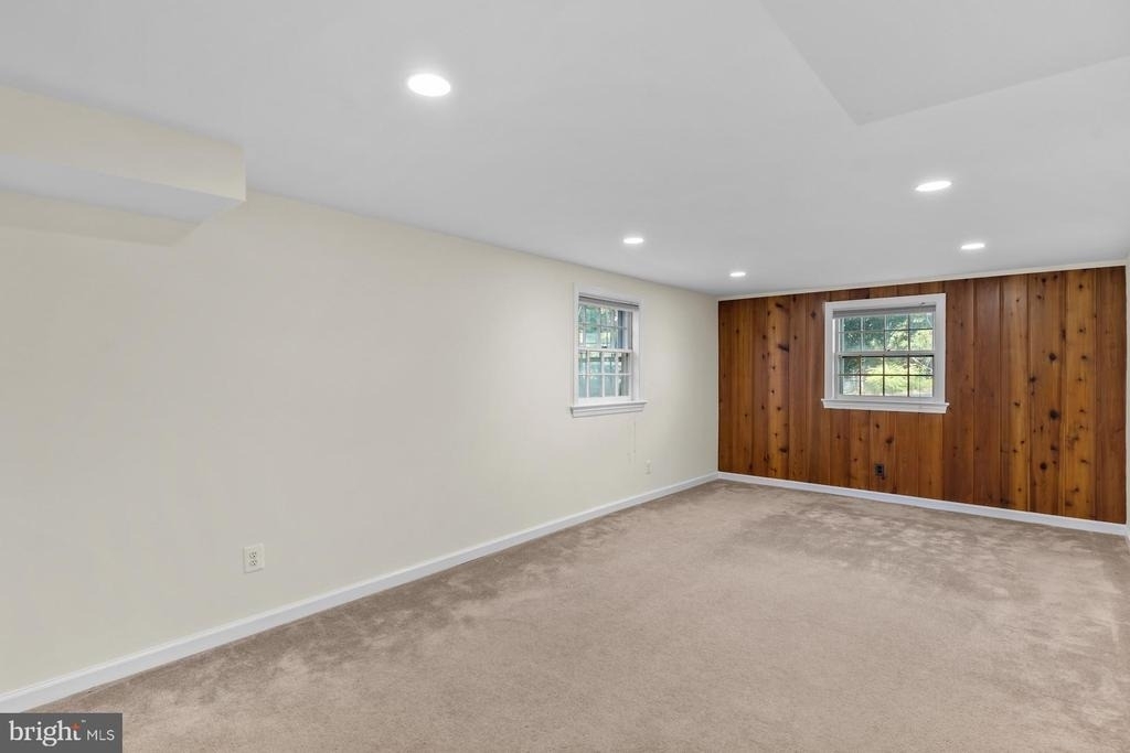 5534 17th Street N - Photo 22