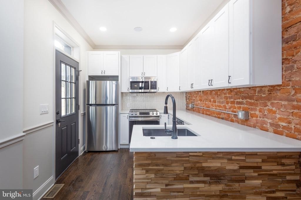2912 W Susquehanna Avenue - Photo 9