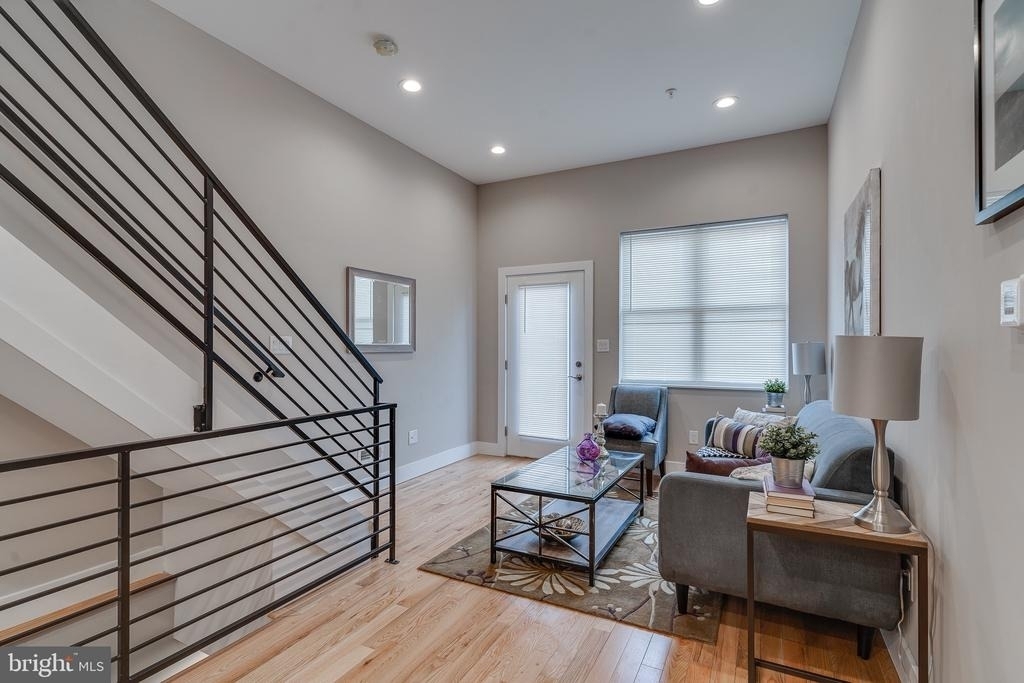 1436 N Corlies Street - Photo 8