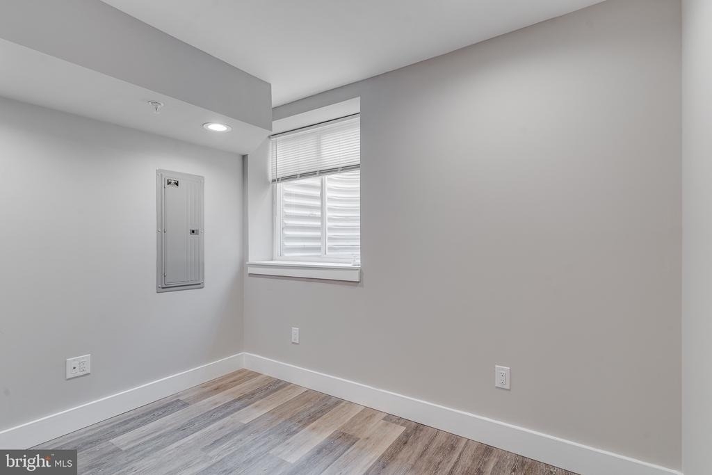 1436 N Corlies Street - Photo 34
