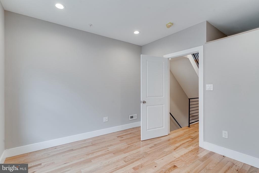 1436 N Corlies Street - Photo 10