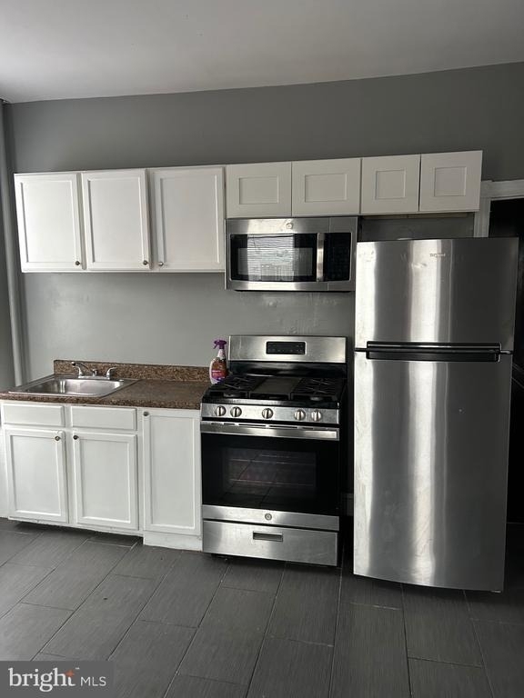 6140 Vine Street - Photo 16
