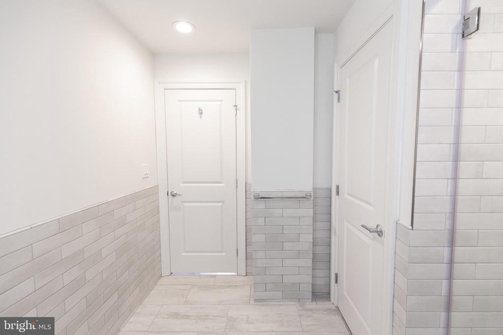 1411-6 Walnut Street - Photo 13