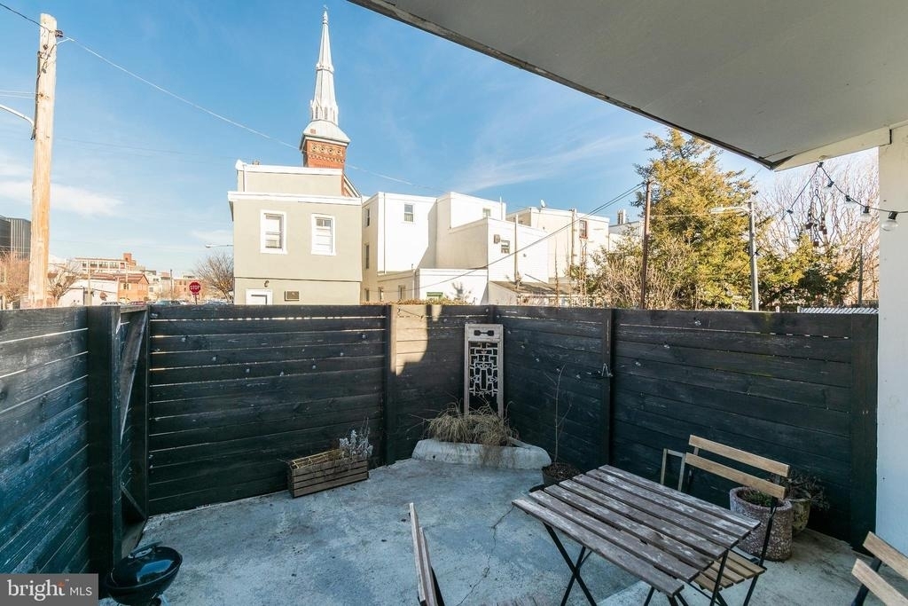 2155 E Letterly Street - Photo 11