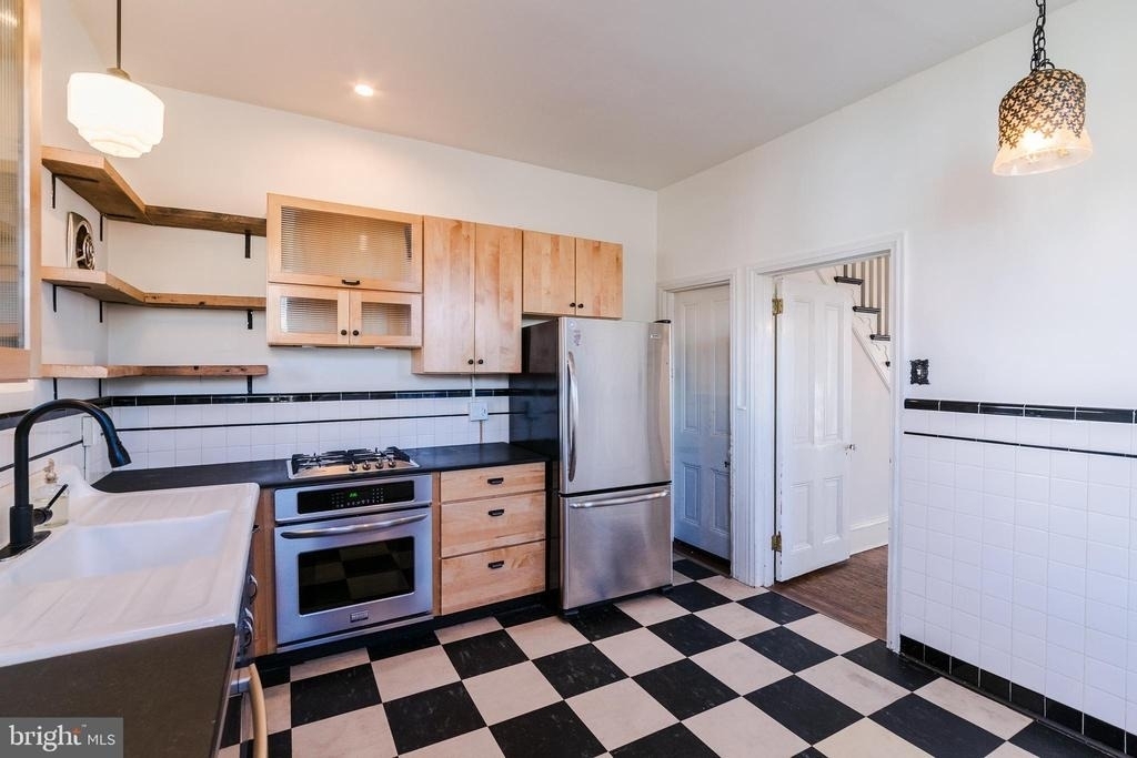 2155 E Letterly Street - Photo 10