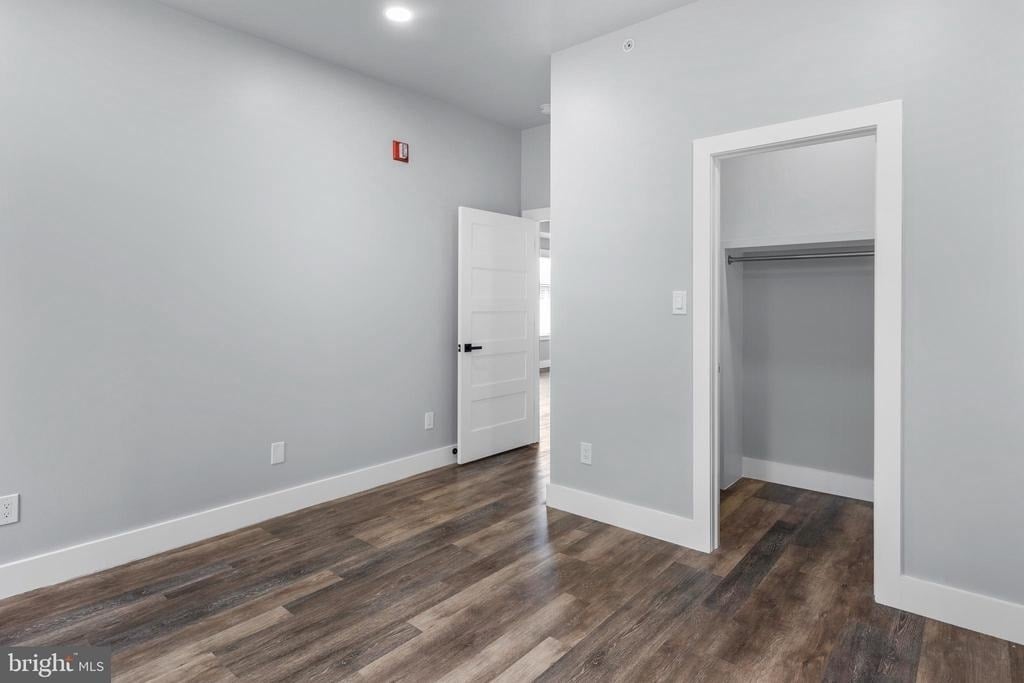 342 W Queen Lane - Photo 18