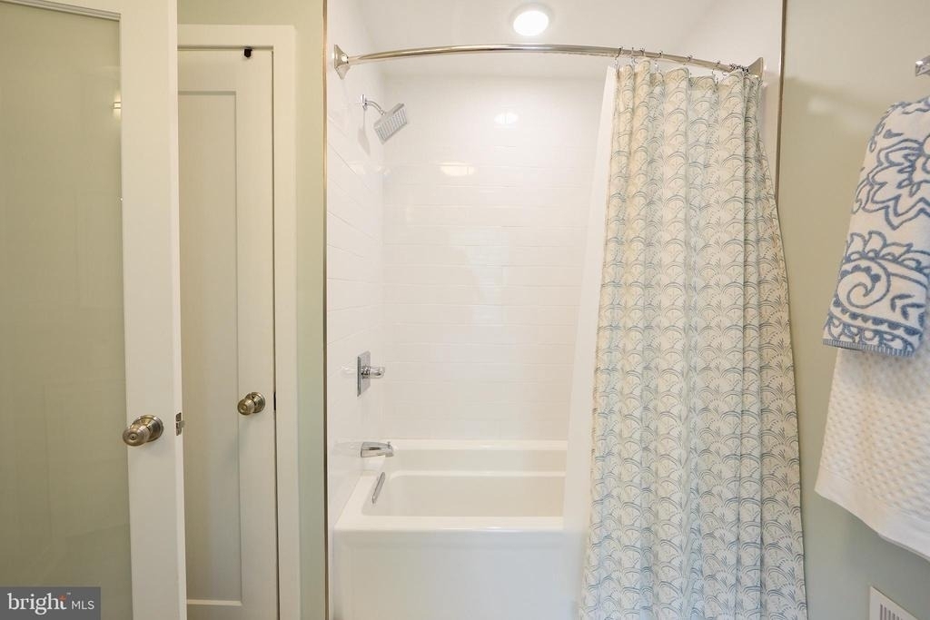 2019 W Girard Avenue - Photo 20