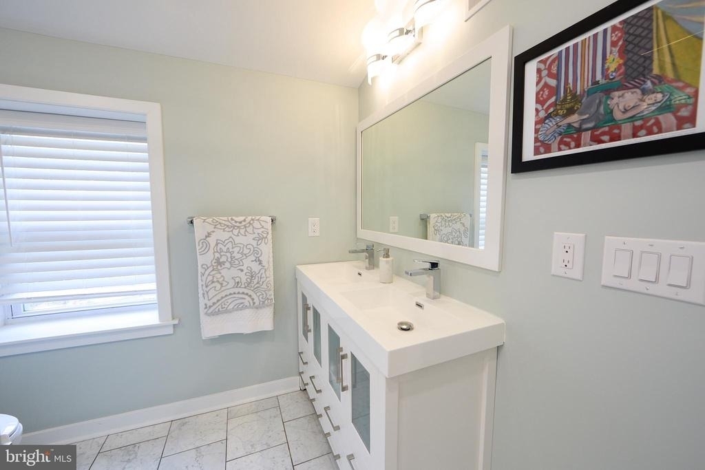2019 W Girard Avenue - Photo 24