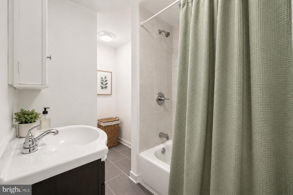 1546 Frankford Avenue - Photo 6