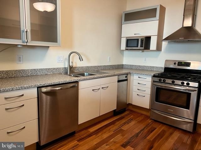 105 S 18th Street - Photo 2