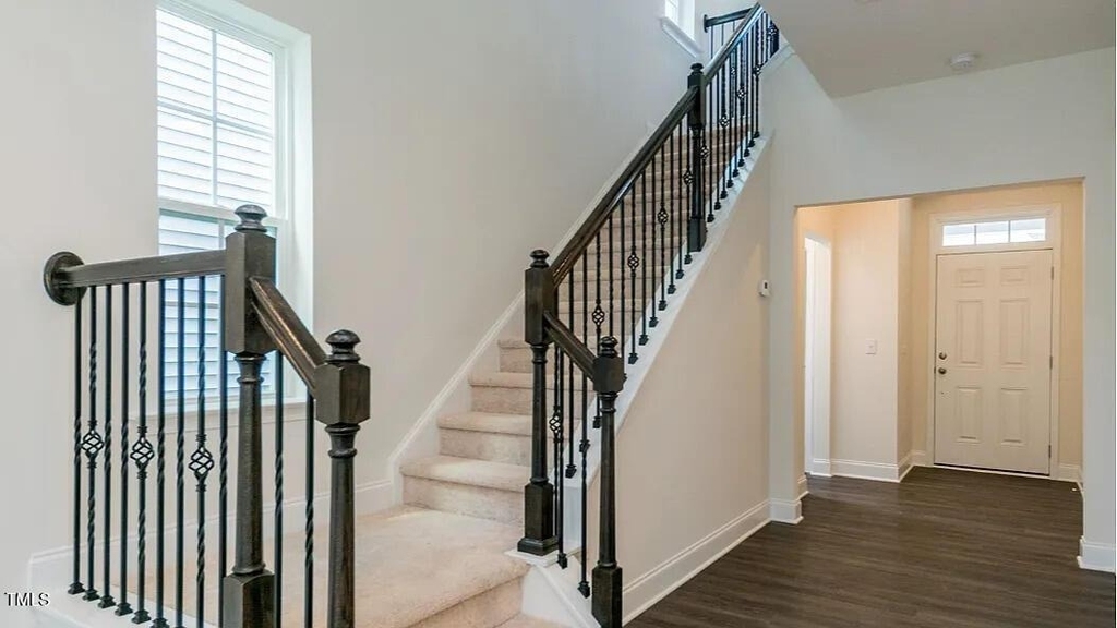 153 Burford Way - Photo 5
