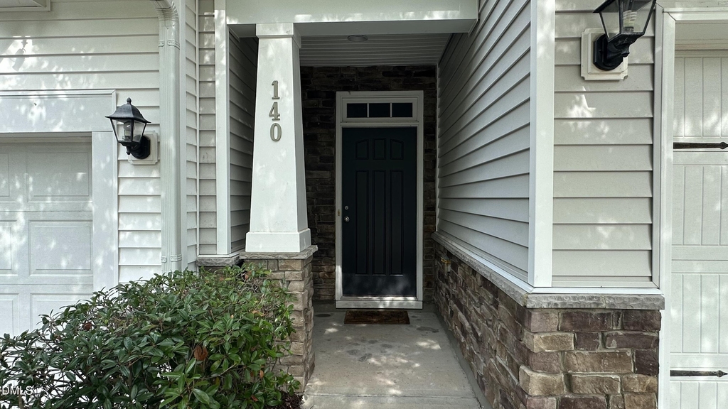 140 Skyros Loop - Photo 1
