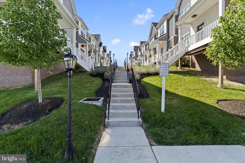 428 Hurst Street - Photo 40