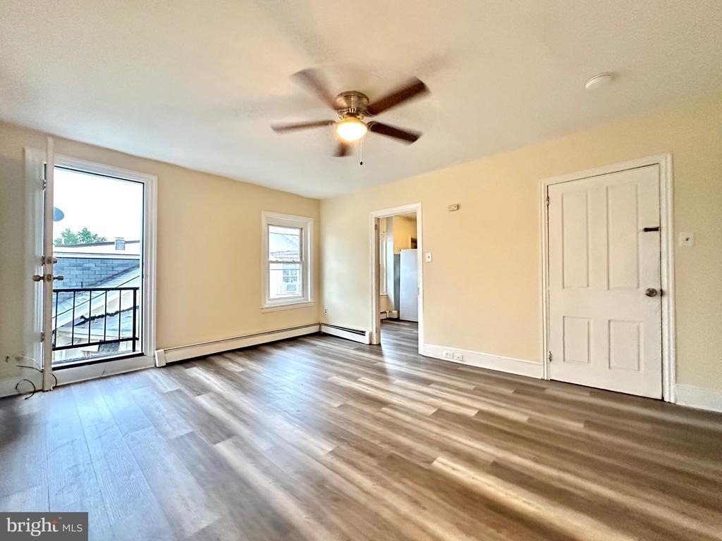 914 Swede Street - Photo 0