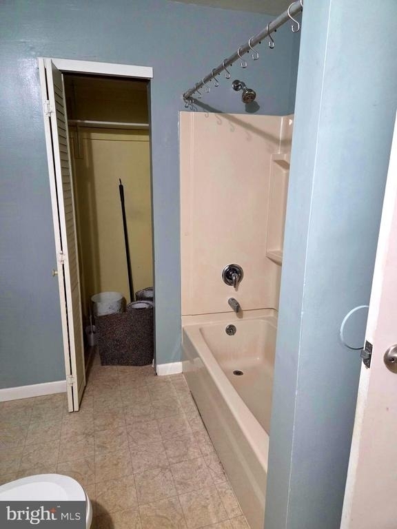 229 W Holly Avenue - Photo 3