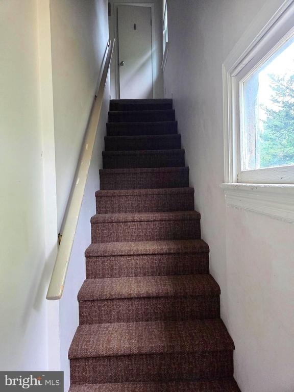 229 W Holly Avenue - Photo 1