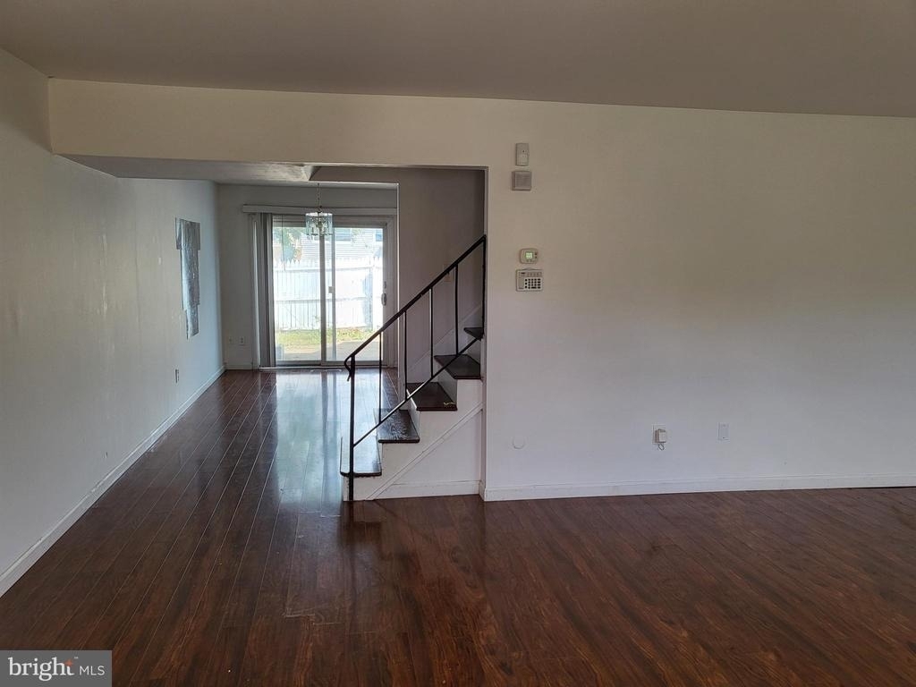 17 Roberts Place - Photo 4