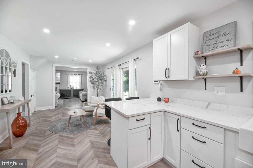 8812 Churchfield Lane - Photo 5