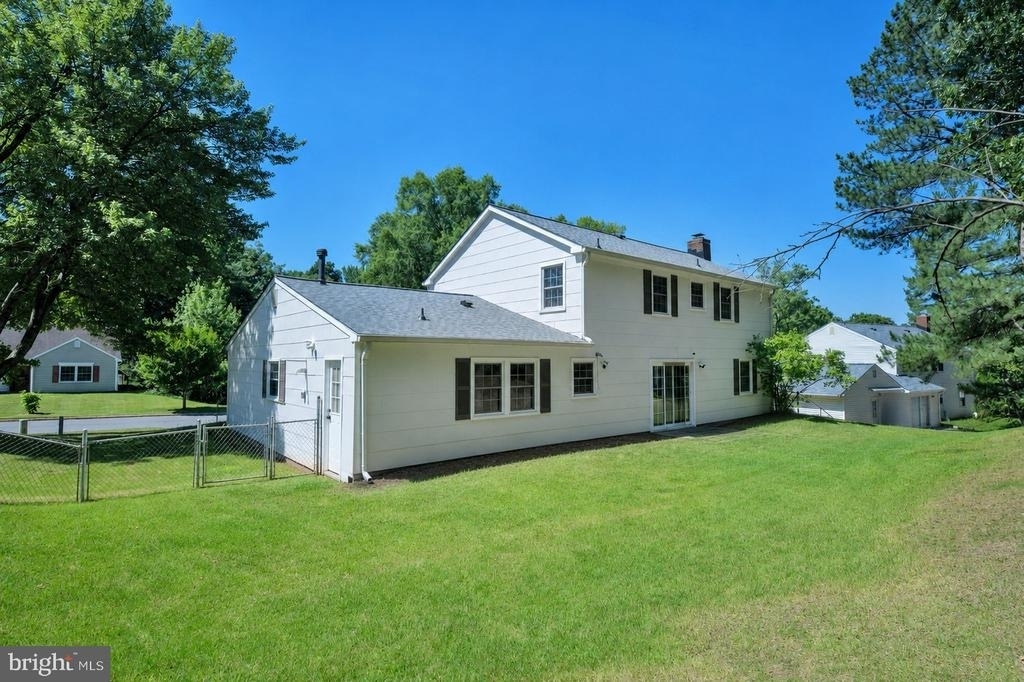 8812 Churchfield Lane - Photo 30