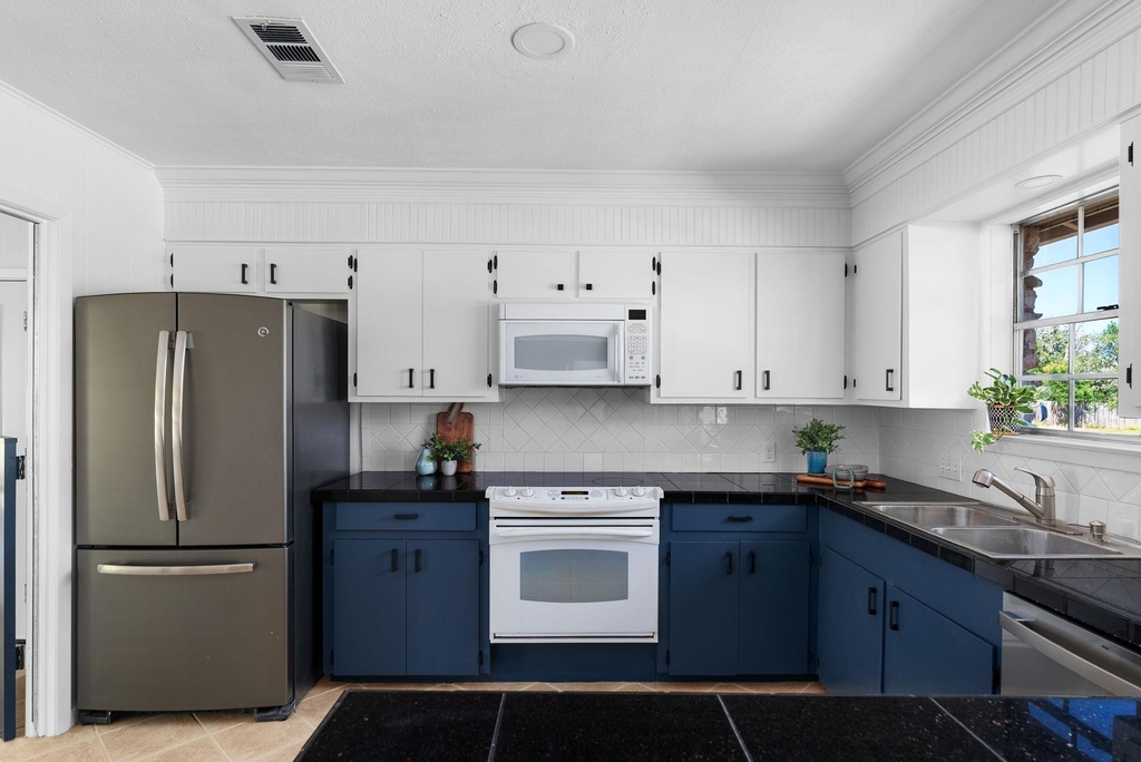 301 Retha Dr - Photo 8