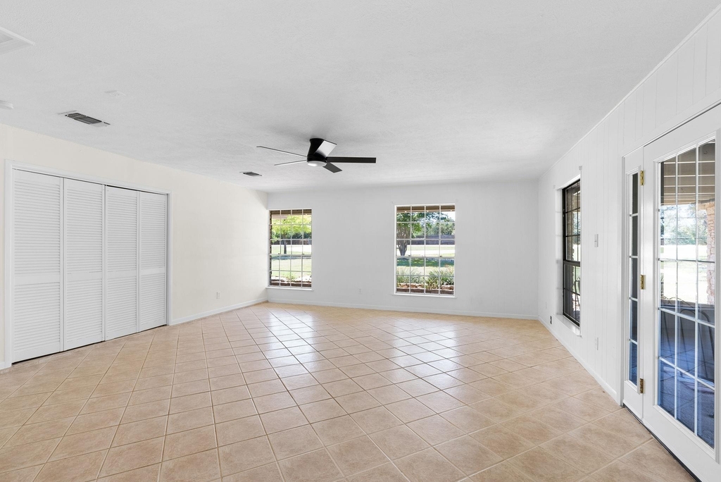 301 Retha Dr - Photo 13