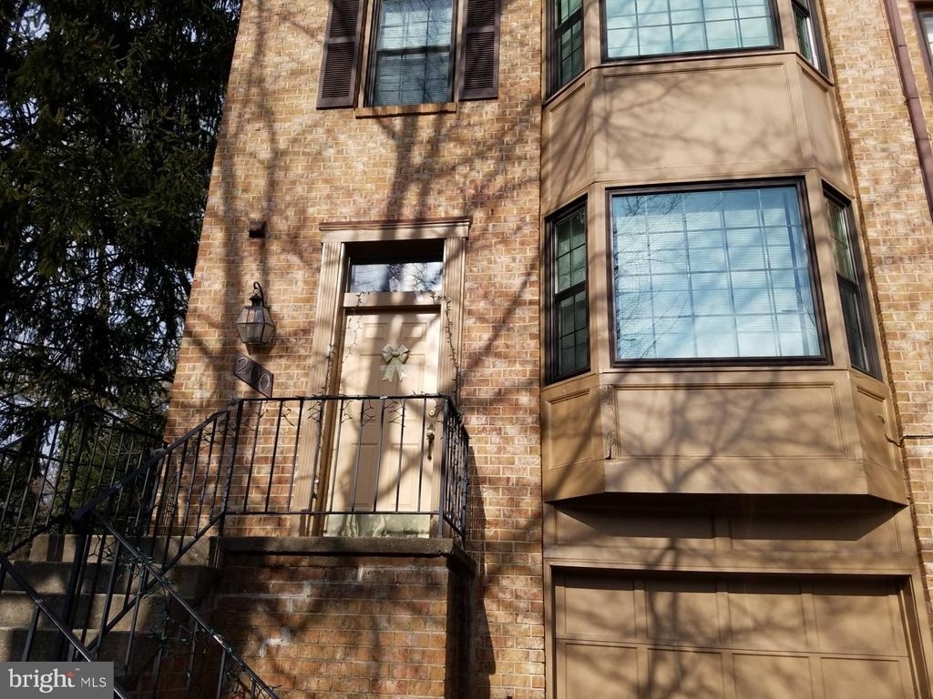 200 Lynn Manor Drive - Photo 1