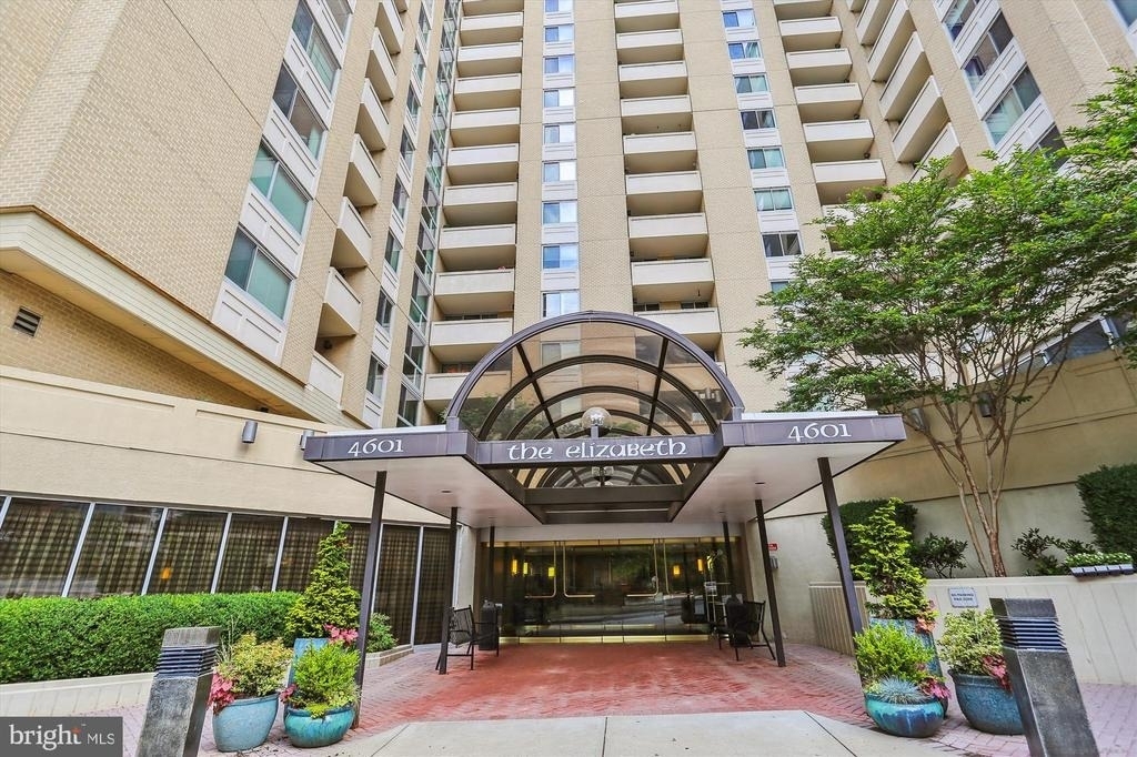 4601 N Park Avenue - Photo 0