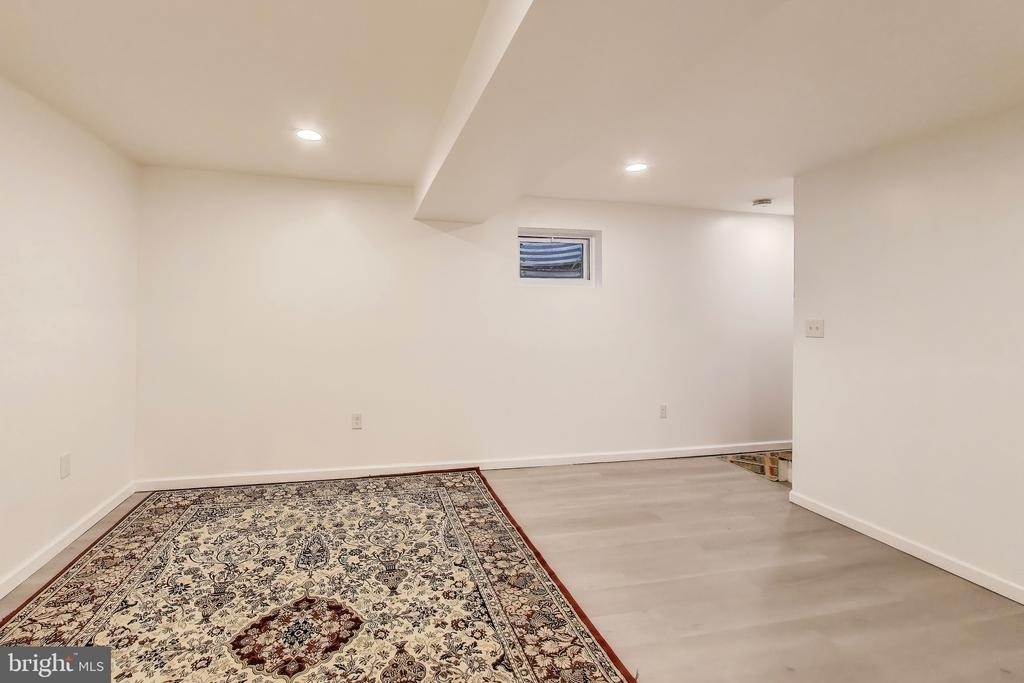 7726 Seven Locks Road - Photo 20