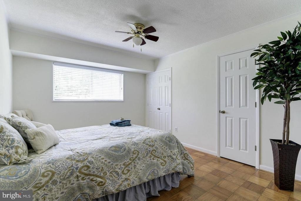 10667 Montrose Avenue - Photo 15