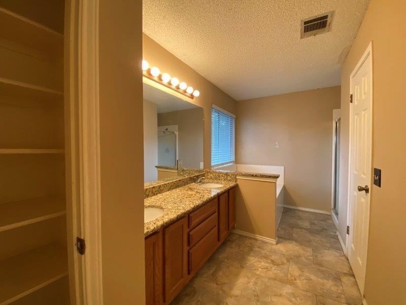 1903 Balsam Way - Photo 8