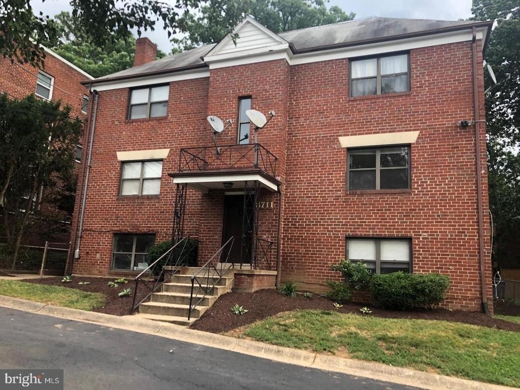 8711 Plymouth Street - Photo 0