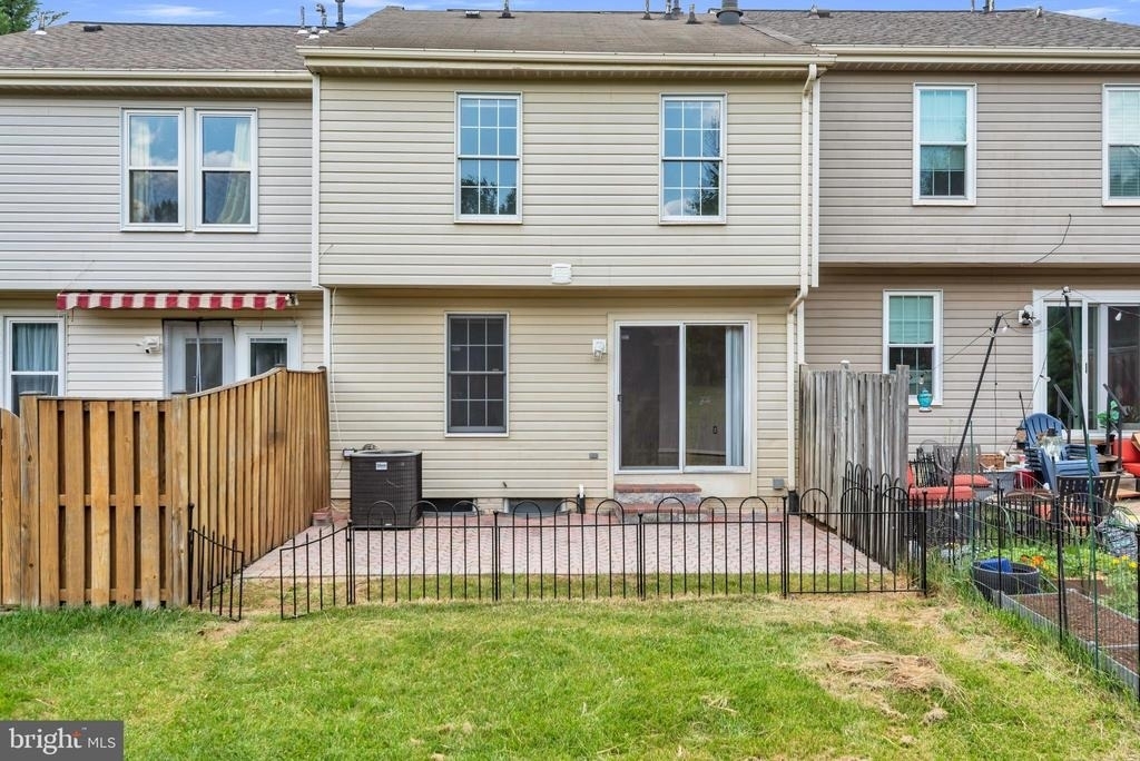 7920 Brightlight Place - Photo 37