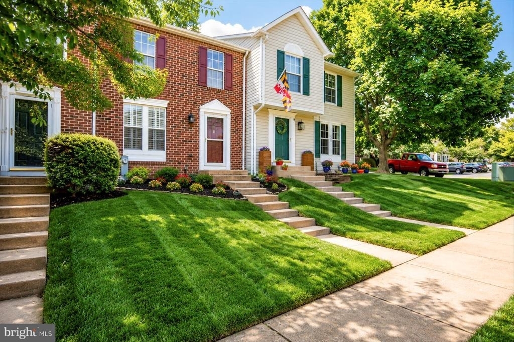 437 Ashton Lane - Photo 1