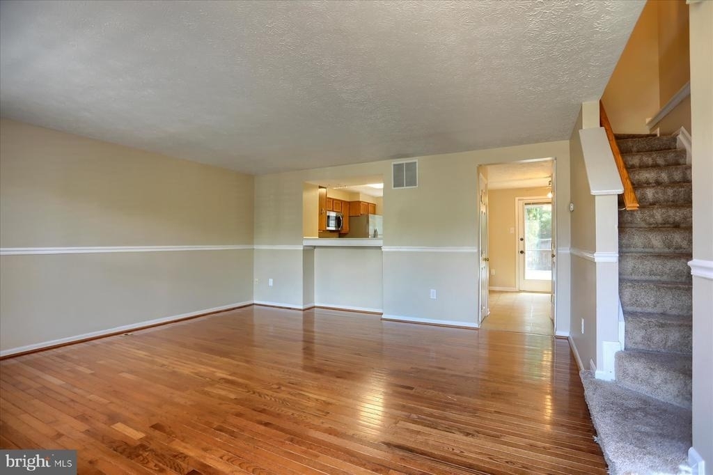 437 Ashton Lane - Photo 3