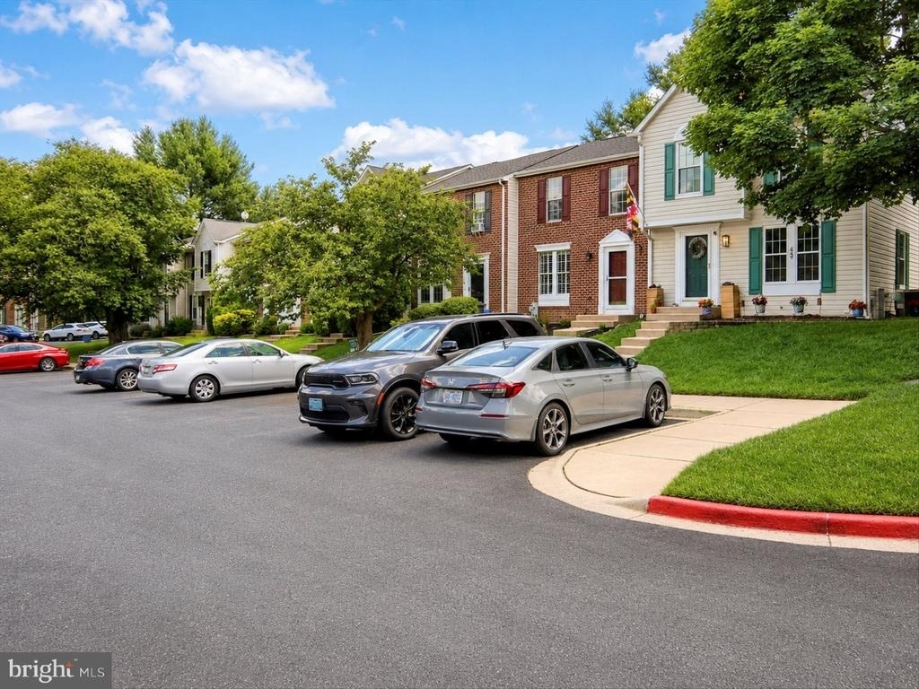 437 Ashton Lane - Photo 2