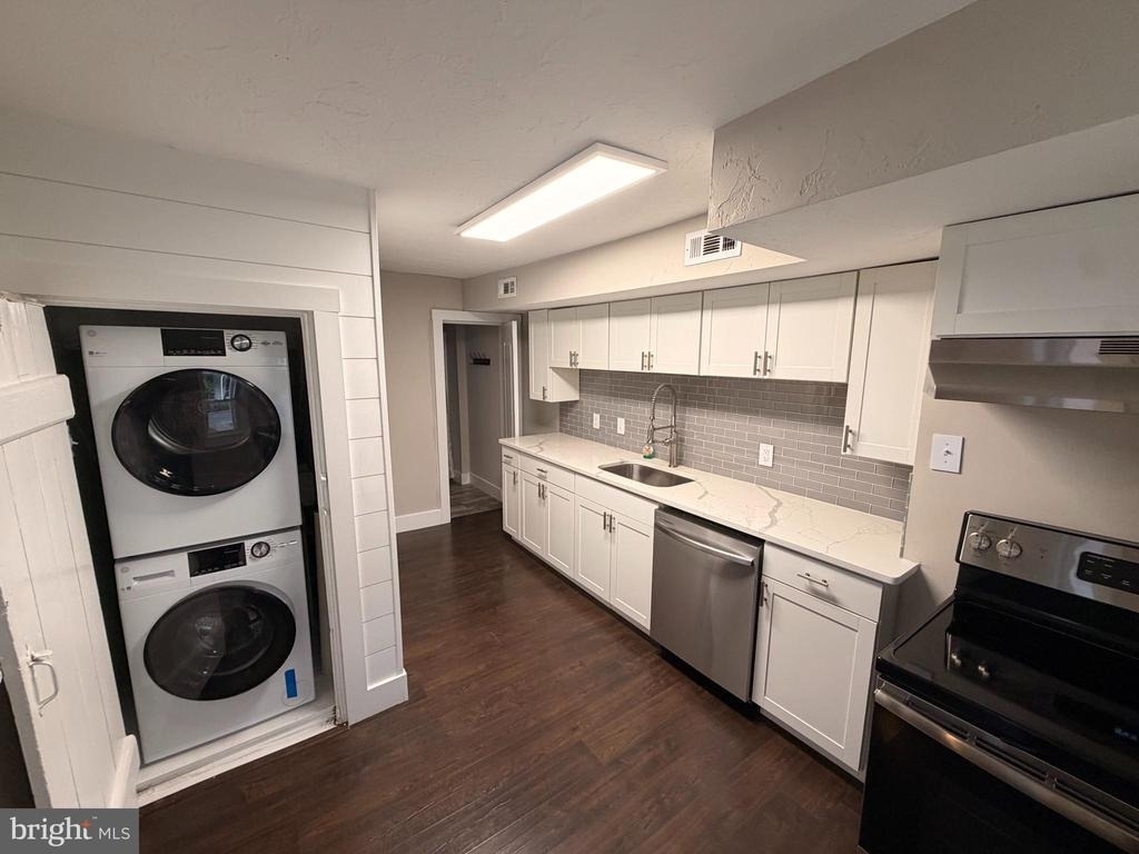 15 A W Frederick Street - Photo 2