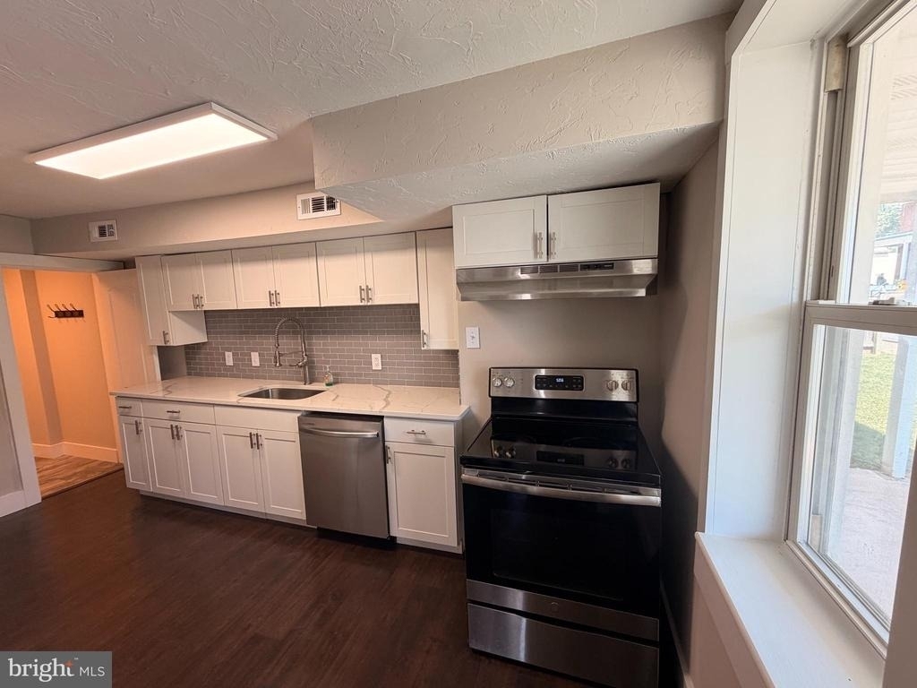 15 A W Frederick Street - Photo 1