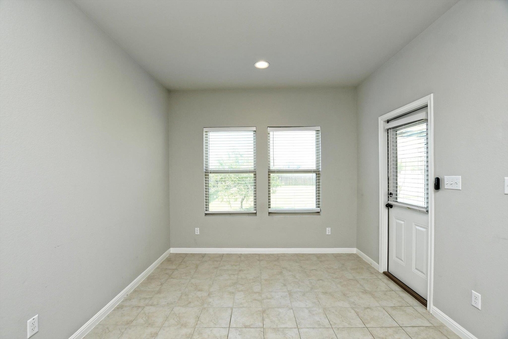 11817 Comedero Way - Photo 9