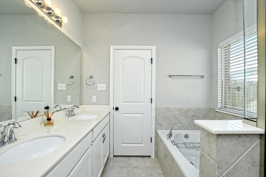 11817 Comedero Way - Photo 16
